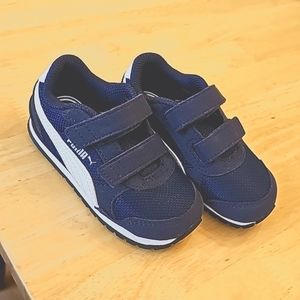 Puma toddler size 7 navy blue and white like new sneakers